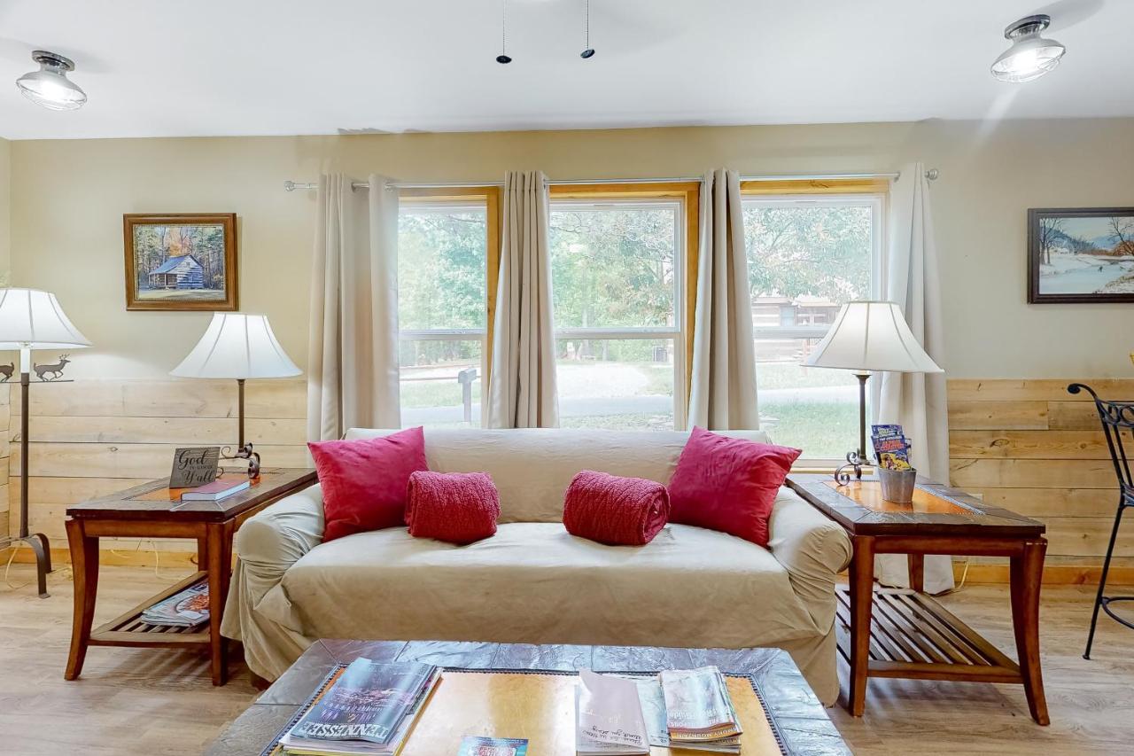Bear Caves At Black Bear Cottages Sevierville Extérieur photo