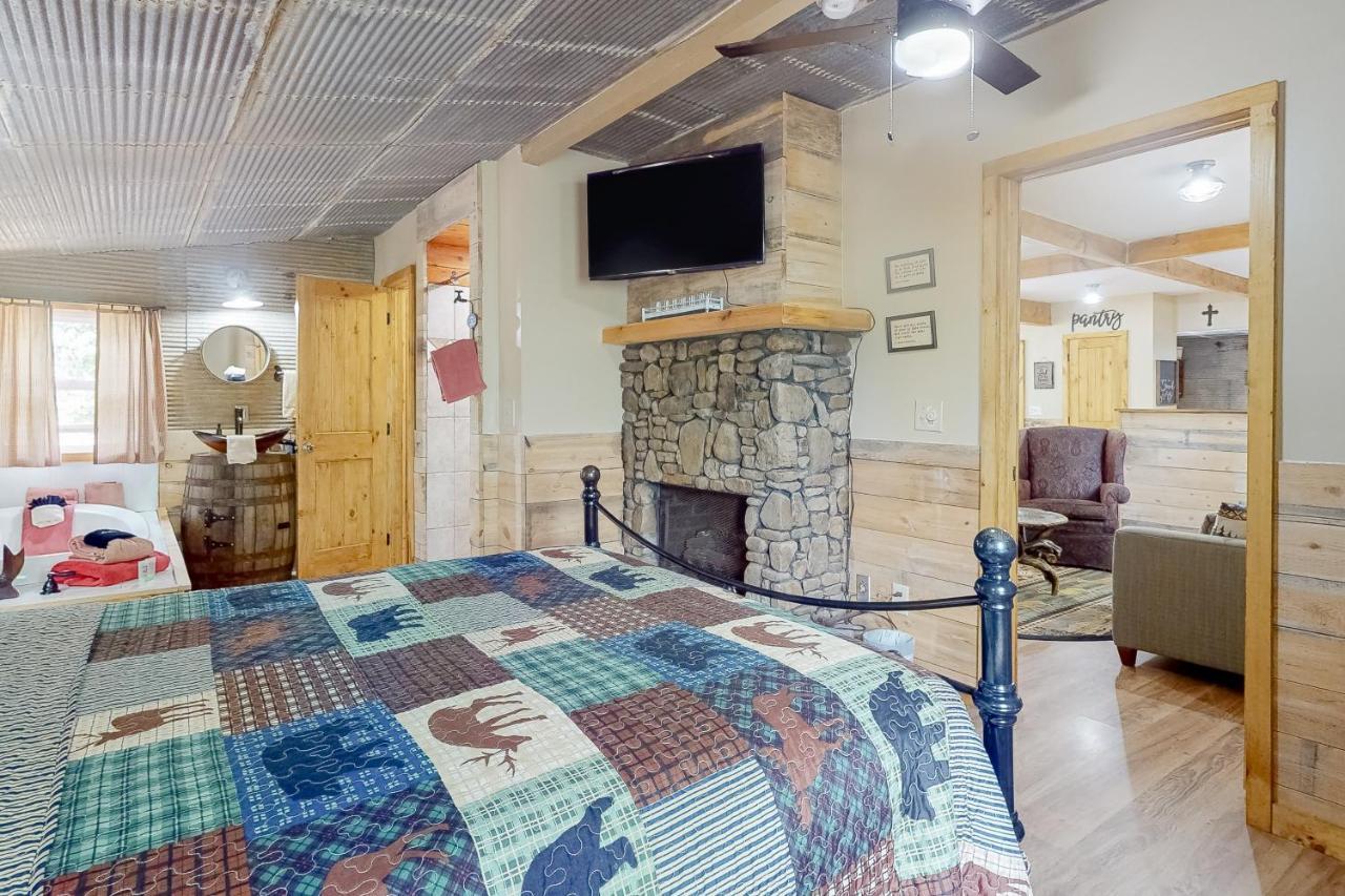 Bear Caves At Black Bear Cottages Sevierville Extérieur photo